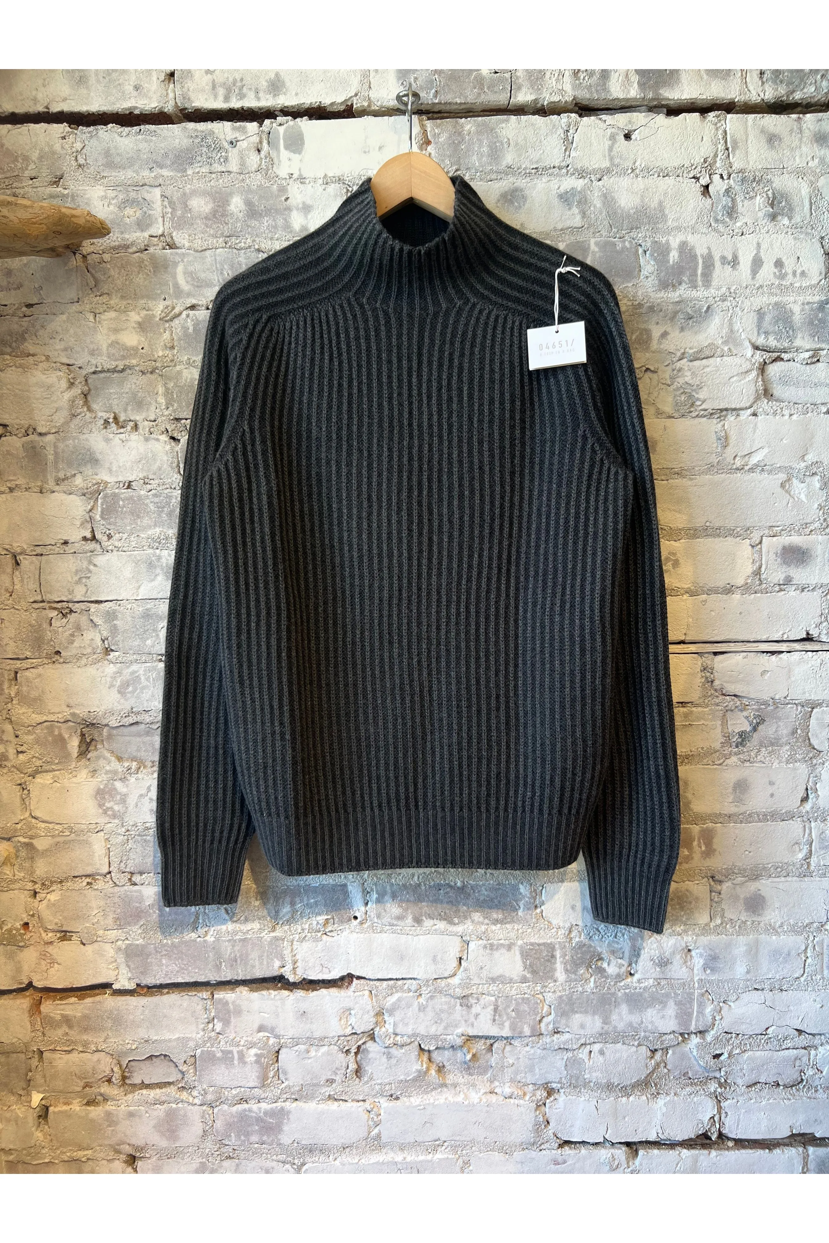 Reversible Foggy Mock Sweater - Black