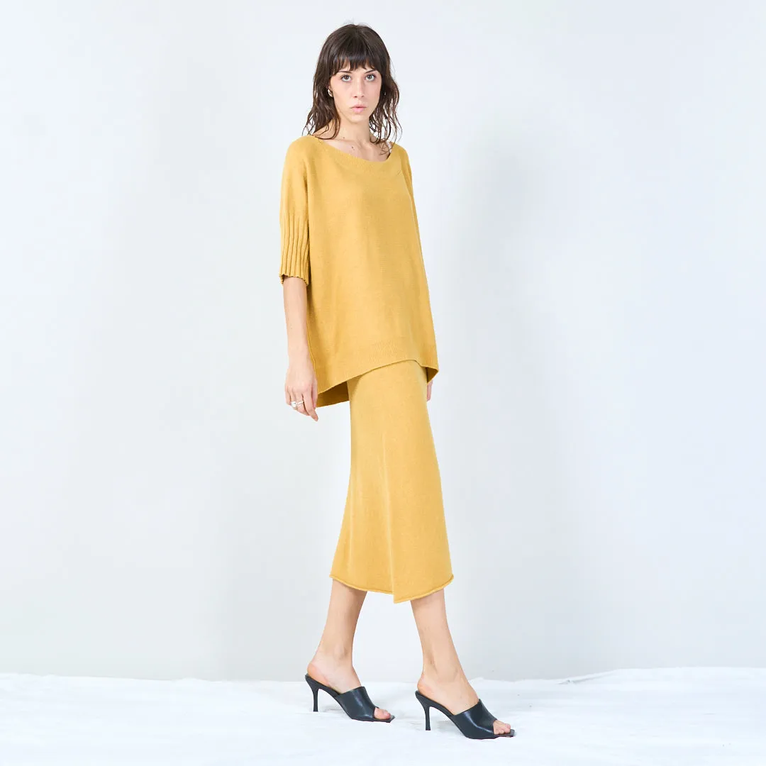 Short-sleeve relaxed knit top wholesale